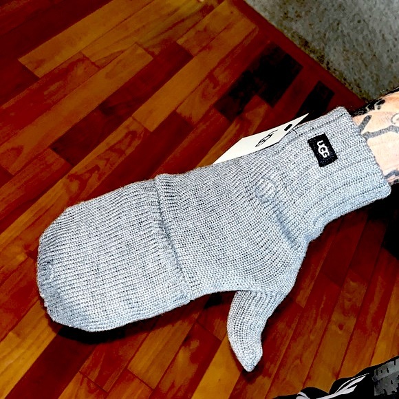 UGG Men’s Knit Flip Top Gloves/Mittens in Gray - Picture 6 of 12